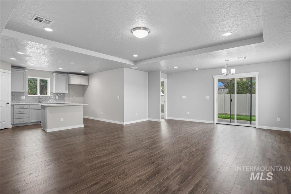 Photo of 1577 Witt, Mountain Home, ID 83647 (MLS # 98931232)