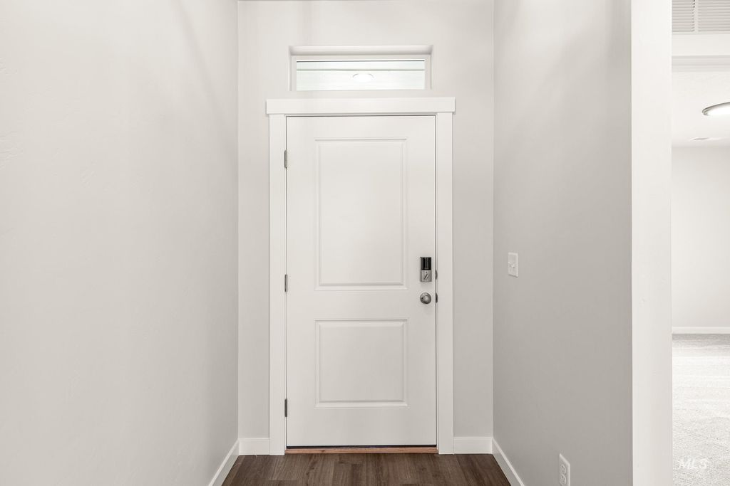 Photo of 6715 W Redwood Creek Dr, Meridian, ID 83646 (MLS # 98976257)