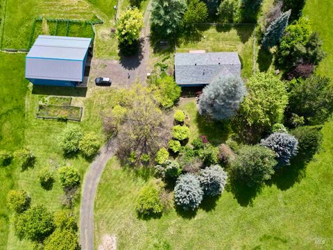 Photo of 1215 Ridgewood Drive, Kamiah, ID 83536 (MLS # 98984821)