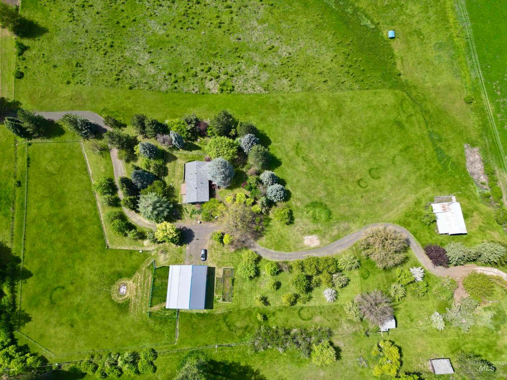 Photo of 1215 Ridgewood Drive, Kamiah, ID 83536 (MLS # 98984821)