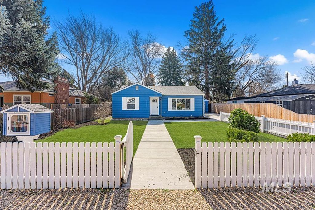 Photo of 319 W Howe St, Boise, ID 83706 (MLS # 98978620)