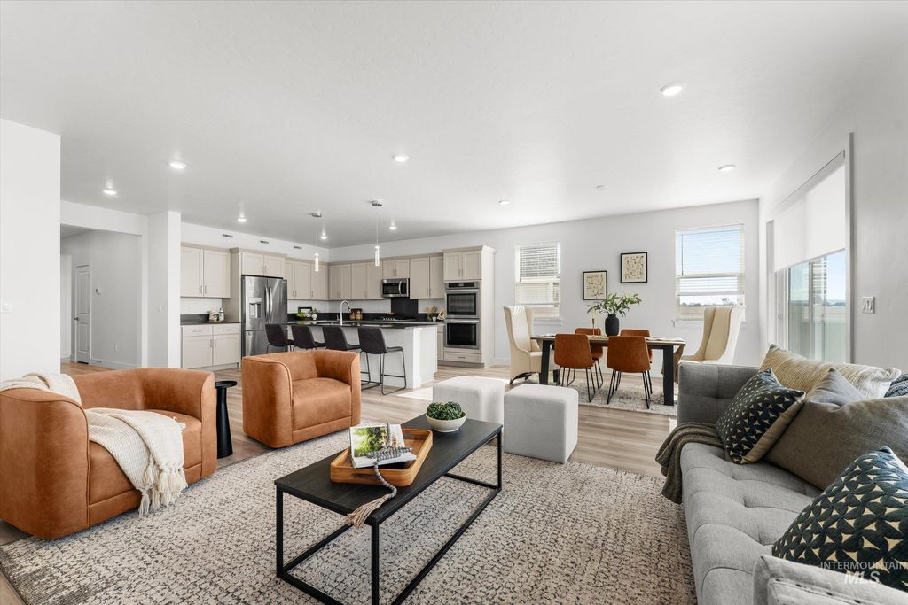 Photo of 5419 E Victoria Falls Dr, Nampa, ID 83686 (MLS # 98976849)