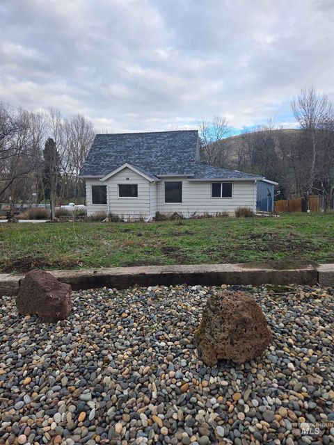 Photo of 465 15th Street, Pomeroy, WA 99347 (MLS # 98969726)