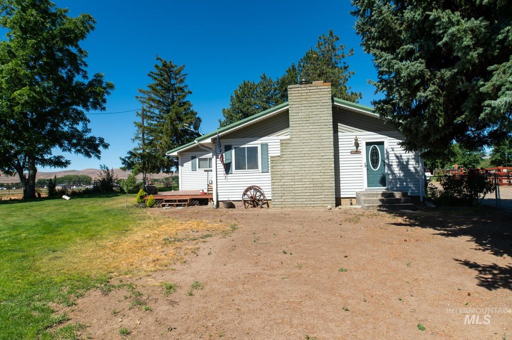 Photo of 733 Pringle Rd, Weiser, ID 83672 (MLS # 98972028)
