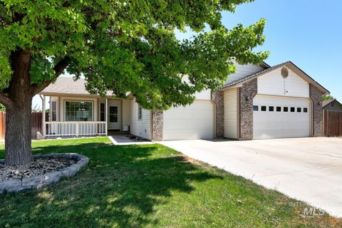 Photo of 1622 S Horton St, Nampa, ID 83686 (MLS # 98991264)