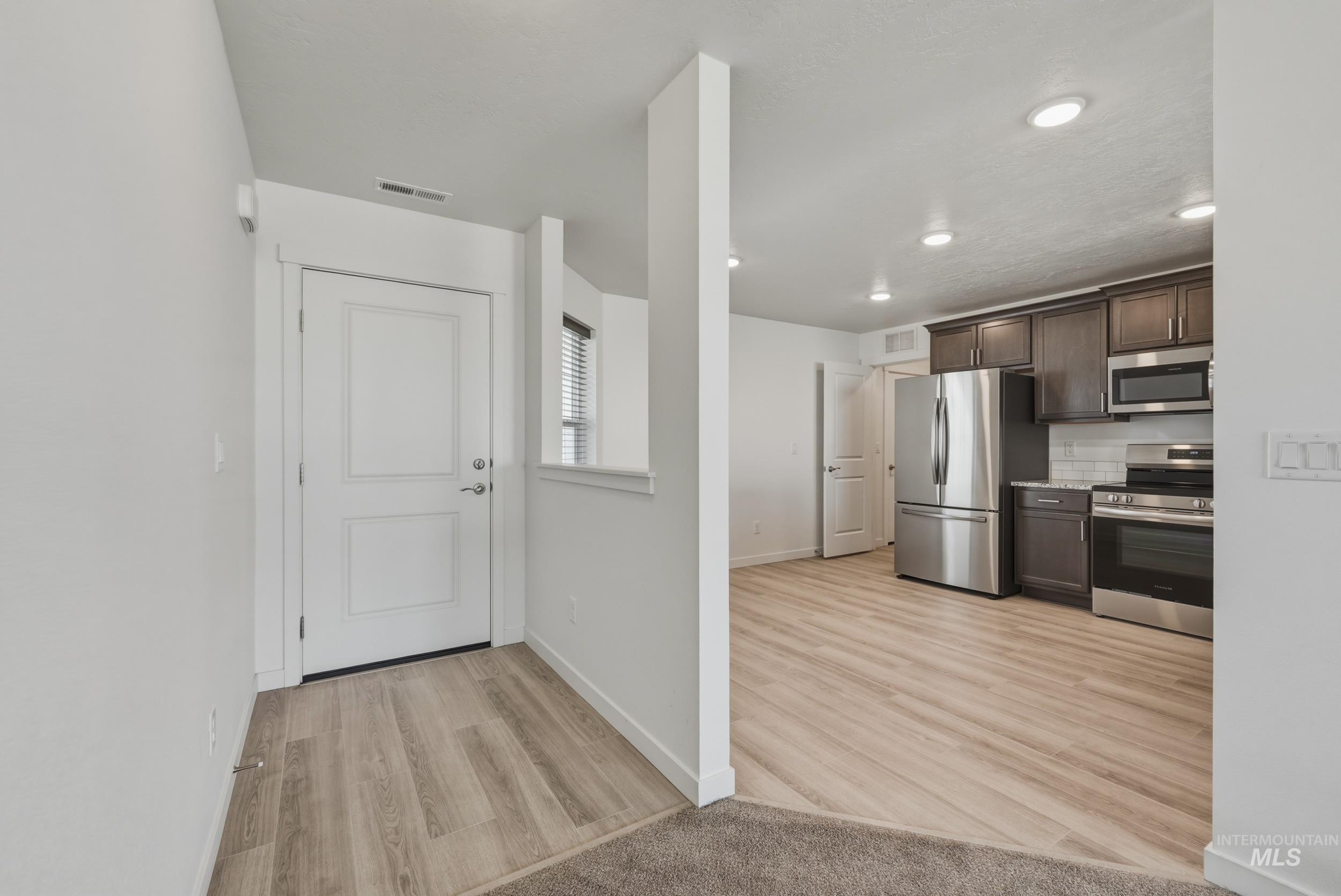 12320 Shadow River St