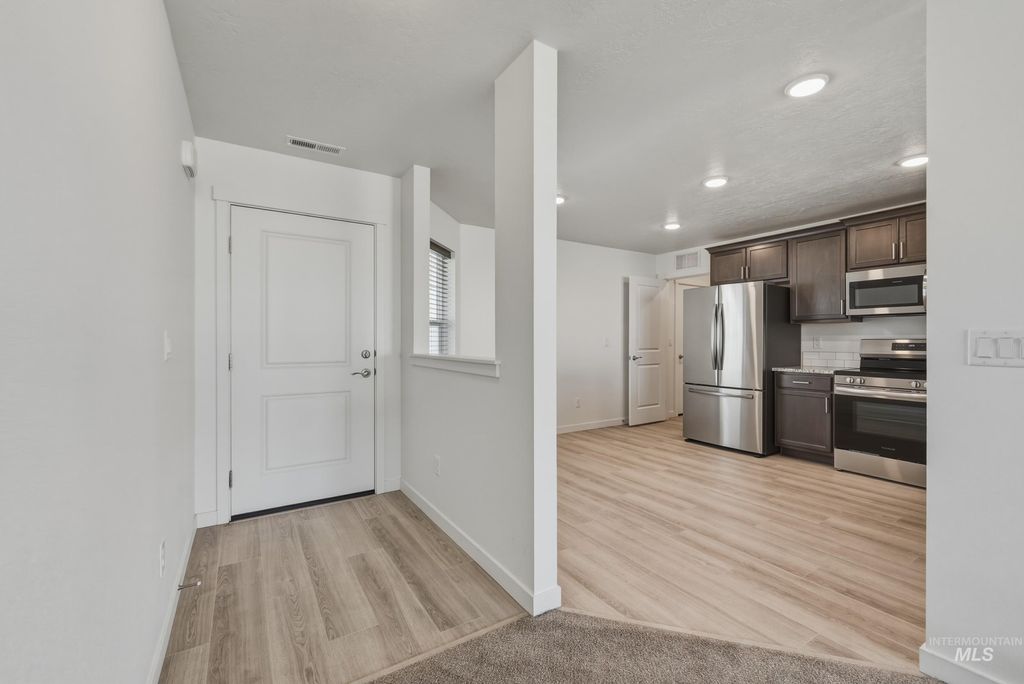 Photo of 12320 Shadow River St, Caldwell, ID 83607 (MLS # 98982461)