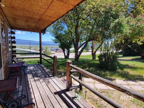 Photo of 607 S Main St, Cascade, ID 83611 (MLS # 98951647)