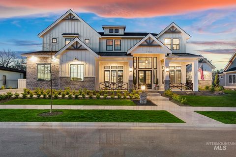 762 N Delehaye Ave Eagle ID 83616