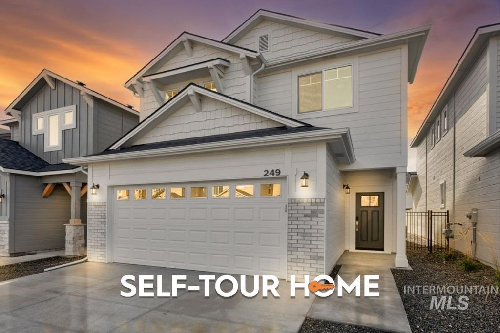 Photo of 249 W Broyhill St, Meridian, ID 83642 (MLS # 98964559)