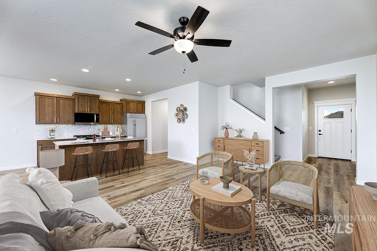 249 W Broyhill St.