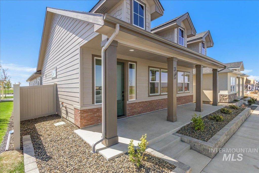 Photo of 395 E Chevy Dr, Boise, ID 83716 (MLS # 98984335)