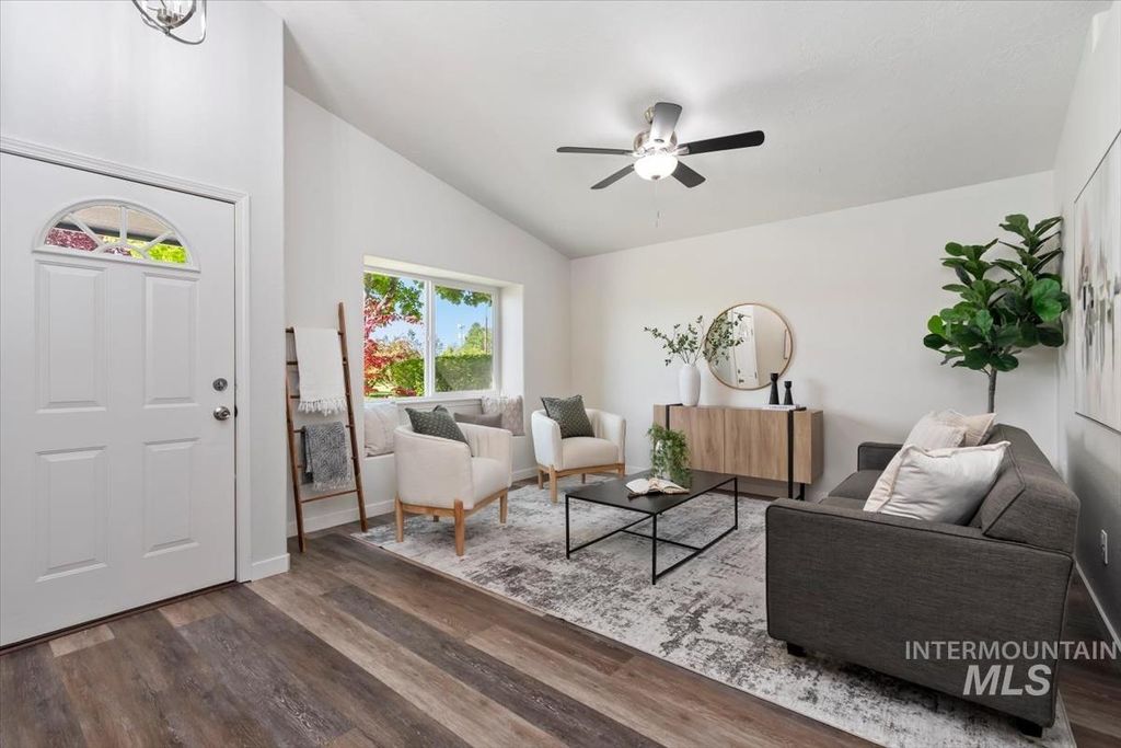 Photo of 2021 W Slaton Dr, Meridian, ID 83642 (MLS # 98983165)