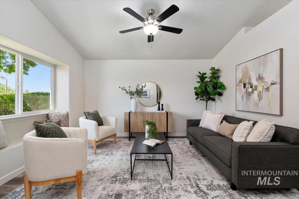 Photo of 2021 W Slaton Dr, Meridian, ID 83642 (MLS # 98983165)