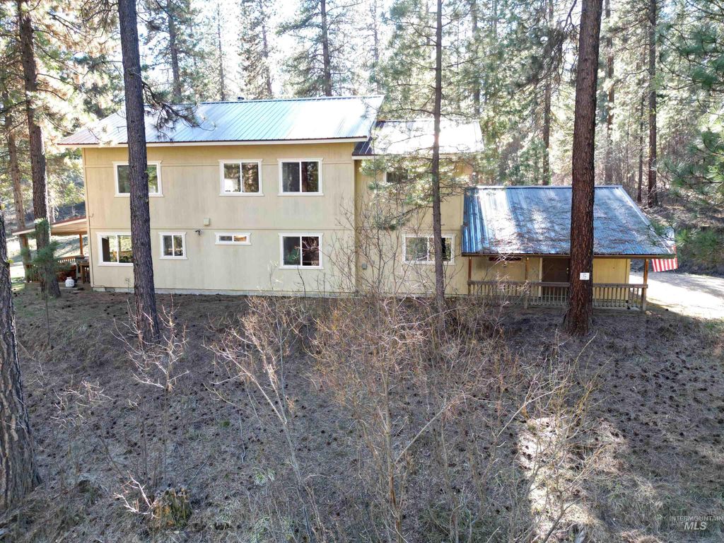 Photo of 14 Forest Trail Rd, Garden Valley, ID 83622 (MLS # 98981839)