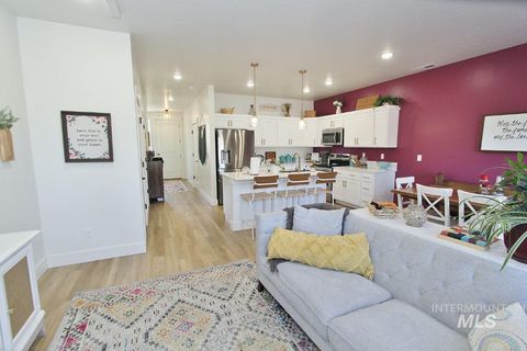Photo of 107 N Trifecta Lane, Nampa, ID 83651 (MLS # 98985656)