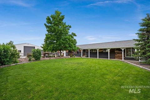 Photo of 4602 W Central Rd, Emmett, ID 83617 (MLS # 98988088)