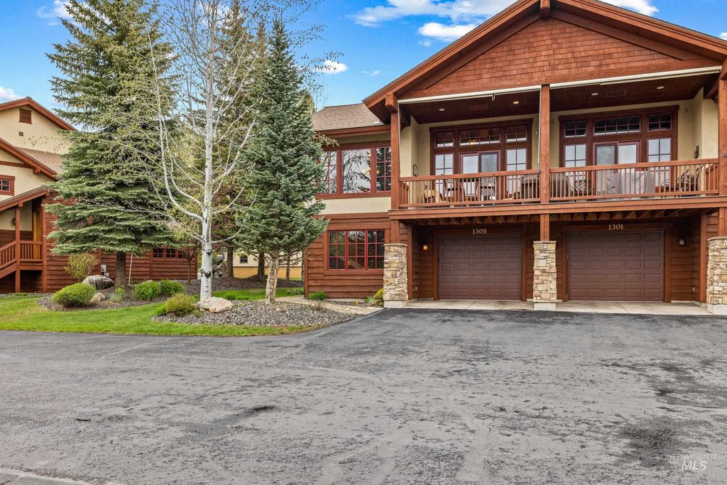 Photo of 1305 Greystone Dr, McCall, ID 83638 (MLS # 98980832)