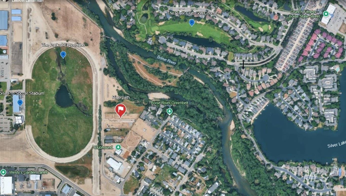 Steps Away from the Greenbelt