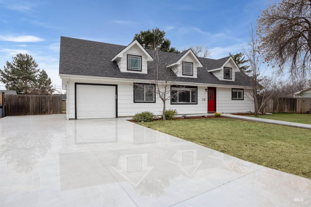 Photo of 6307 W Tahoe Dr, Boise, ID 83709 (MLS # 98977816)