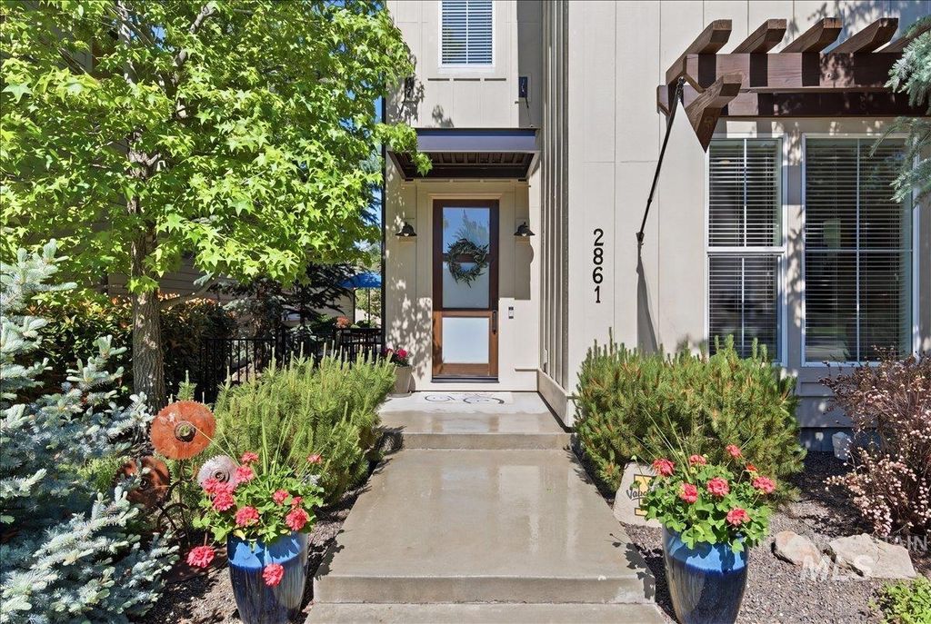 Photo of 2861 S Honeycomb Way, Boise, ID 83716 (MLS # 98985864)