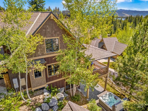 Photo of 14 Golden Bench Court, Donnelly, ID 83615 (MLS # 98993017)