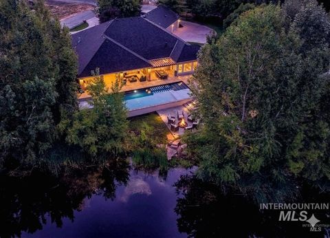 Photo of 103 S Alder Lane, Eagle, ID 83616 (MLS # 98987848)