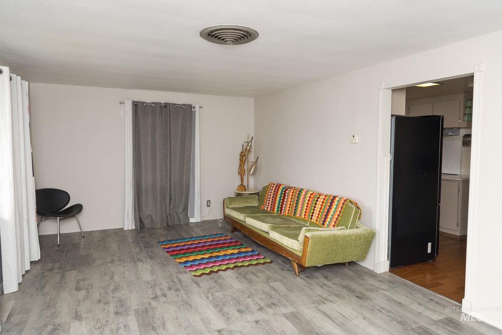 Photo of 661 SW 3rd St, Ontario, OR 97914 (MLS # 98974975)