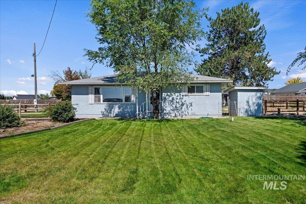 Photo of 2519 E Homedale Rd, Caldwell, ID 83607 (MLS # 99000320)