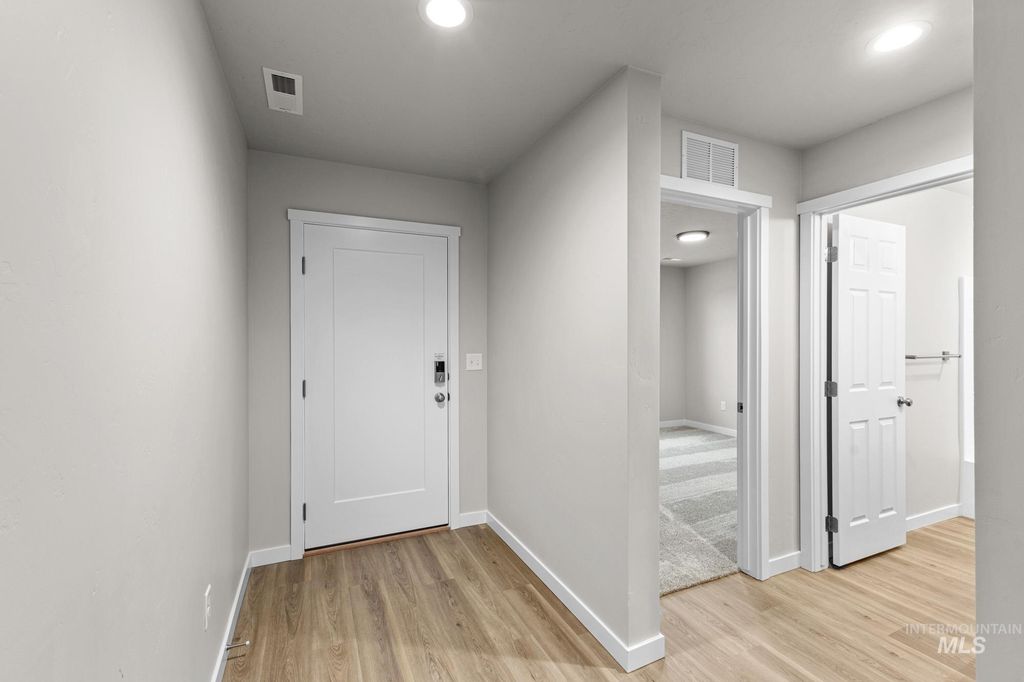 Photo of 13736 Inman Ct, Caldwell, ID 83607 (MLS # 98979894)