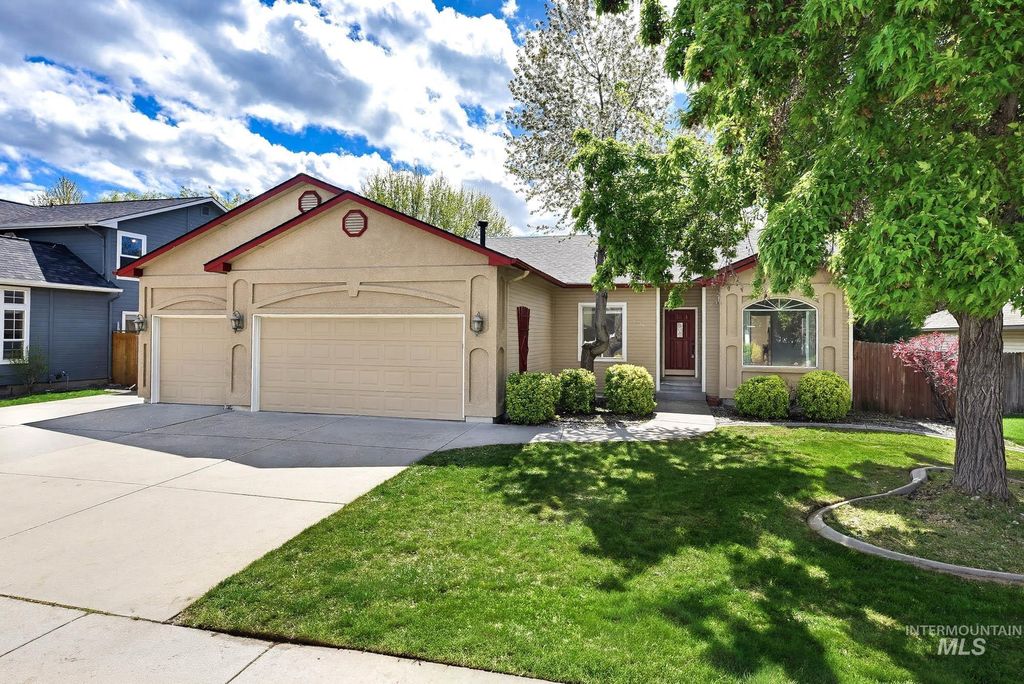 Photo of 12495 W Avanti Dr, Boise, ID 83713 (MLS # 98982395)