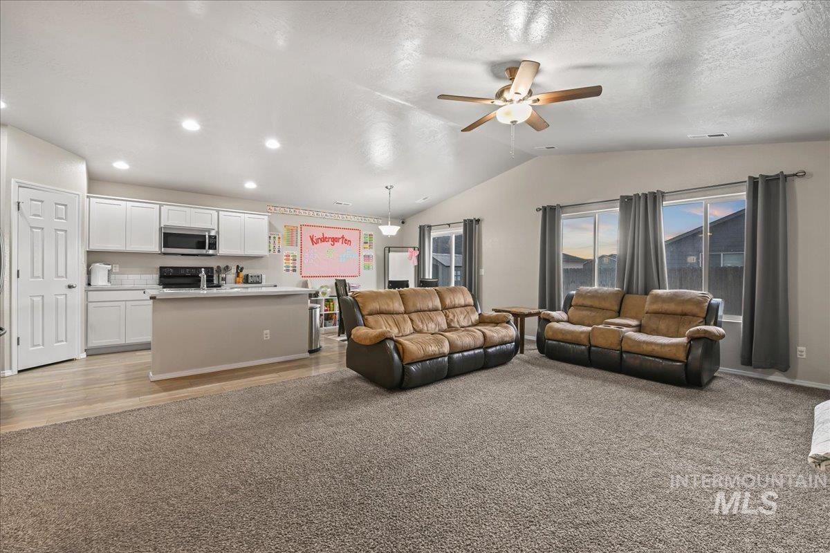 1785 SW Levant Way