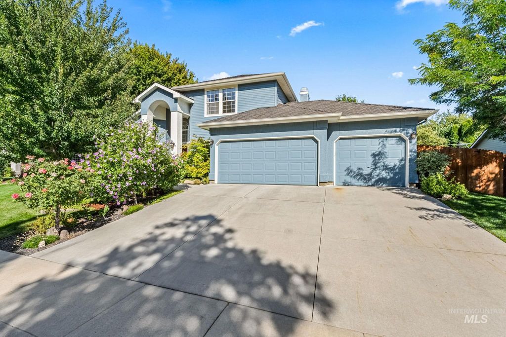 Photo of 1820 N Princeton Way, Eagle, ID 83616 (MLS # 98982556)