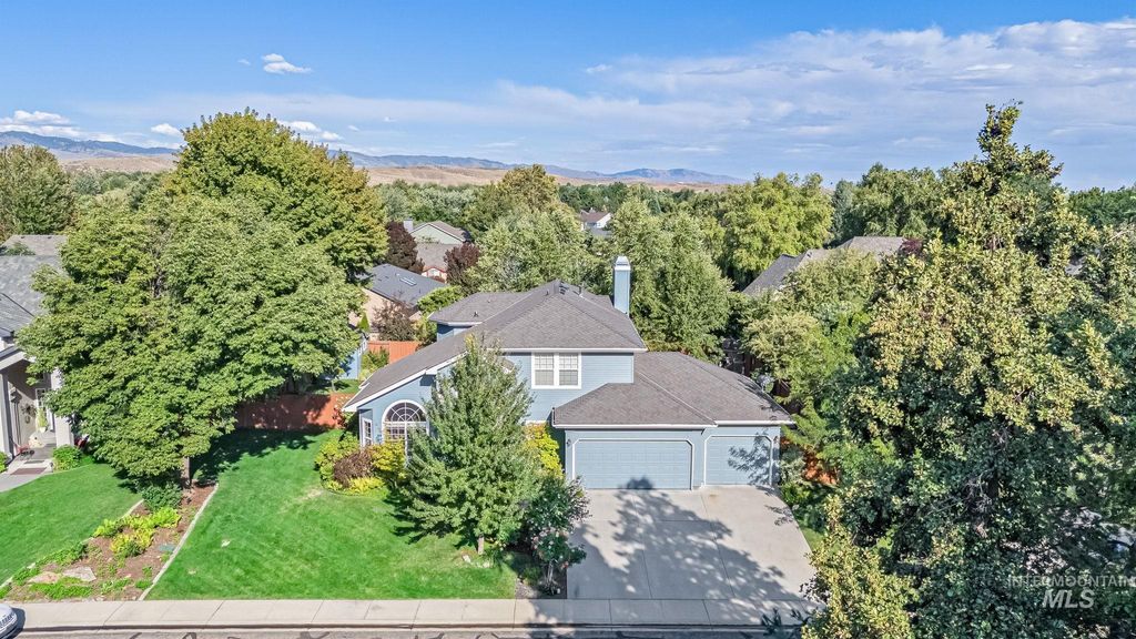 Photo of 1820 N Princeton Way, Eagle, ID 83616 (MLS # 98982556)