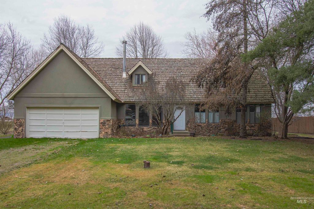 Photo of 2465 Center Avenue, Payette, ID 83661 (MLS # 98978373)