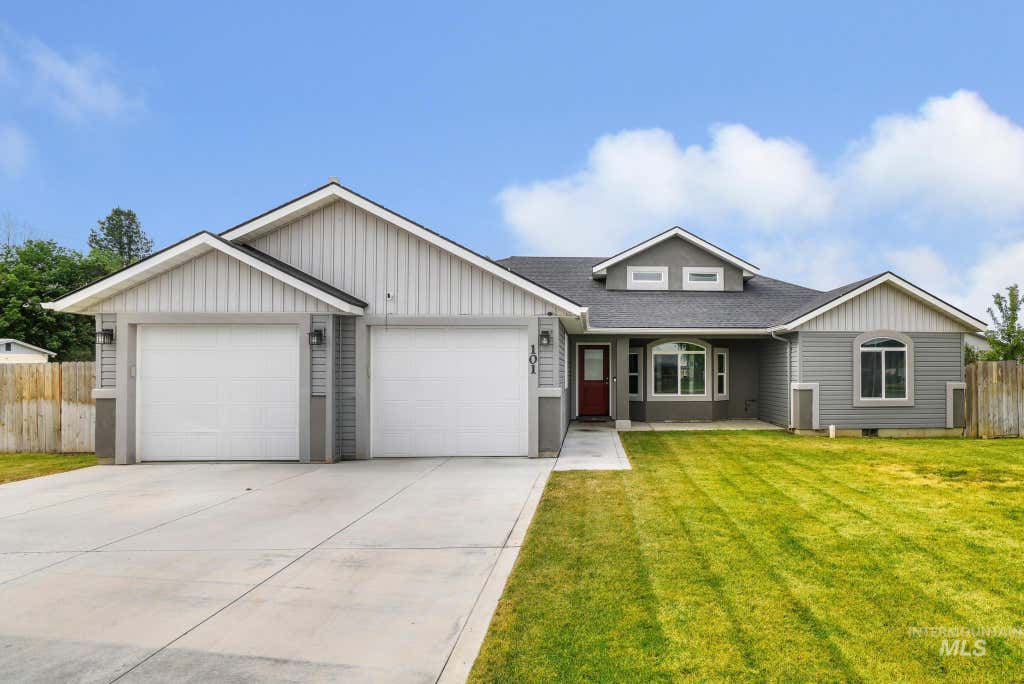 Photo of 101 River View Drive, Shoshone, ID 83352 (MLS # 98992236)