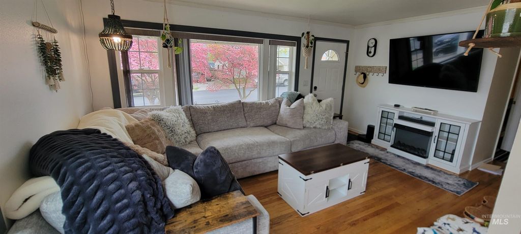 Photo of 2614 9th Ave, Lewiston, ID 83501 (MLS # 98982218)