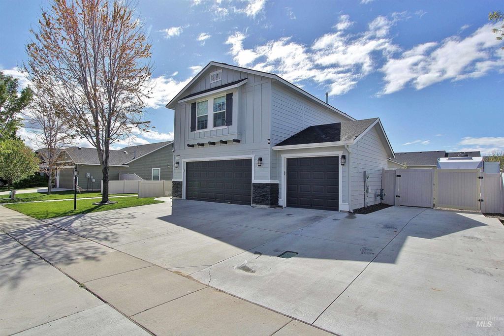 Photo of 11149 W Bodie River Loop, Nampa, ID 83686 (MLS # 98982282)