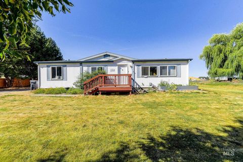 Photo of 346 E Hazel St, Genesee, ID 83832 (MLS # 98958682)