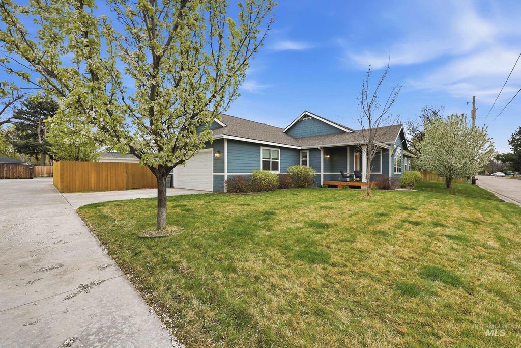 Photo of 2002 S Hilton St, Boise, ID 83705 (MLS # 98980640)