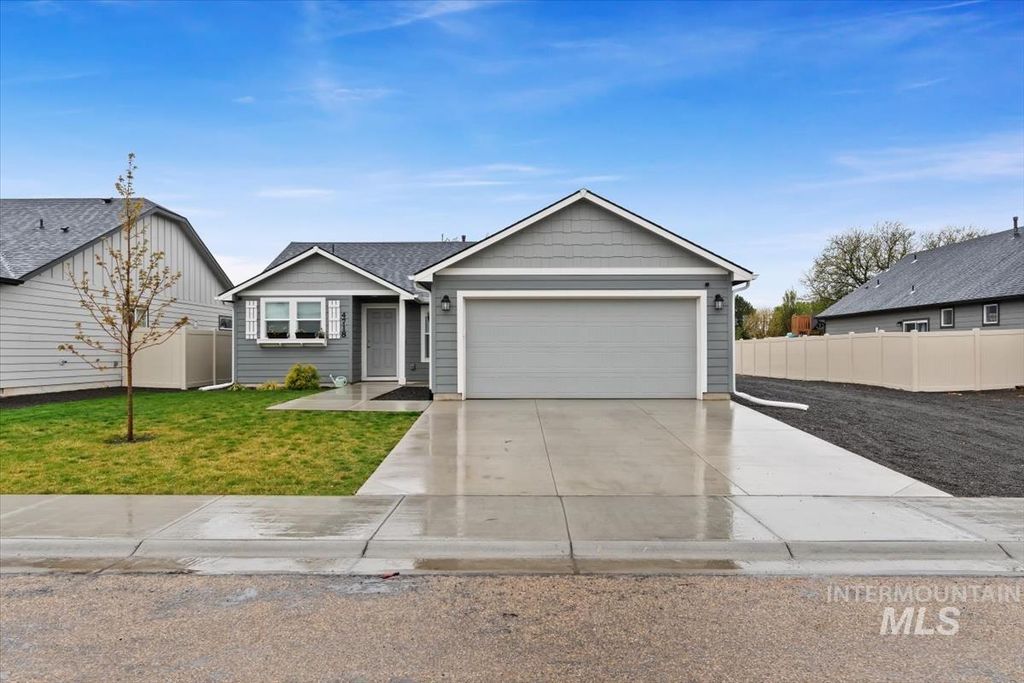 Photo of 4718 Kalispell Way, Caldwell, ID 83607 (MLS # 98982383)