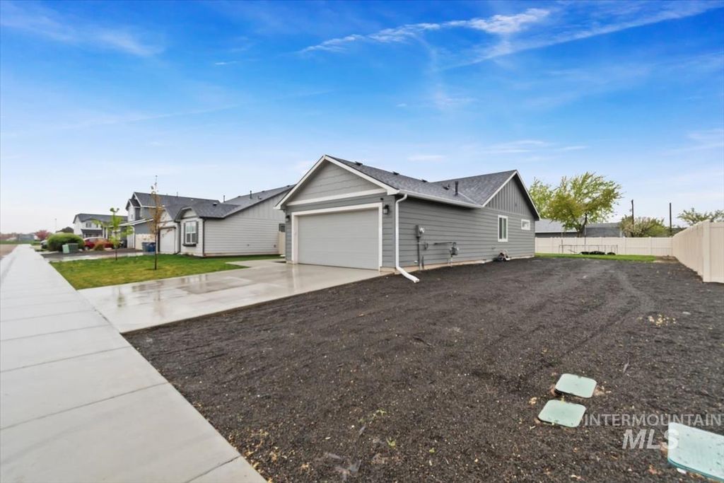 Photo of 4718 Kalispell Way, Caldwell, ID 83607 (MLS # 98982383)