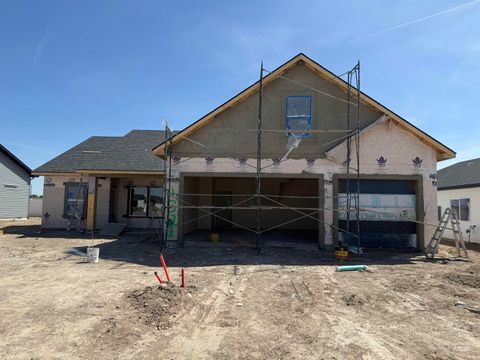 Photo of 1321 18th Ave E AVE, Jerome, ID 83338 (MLS # 98984106)
