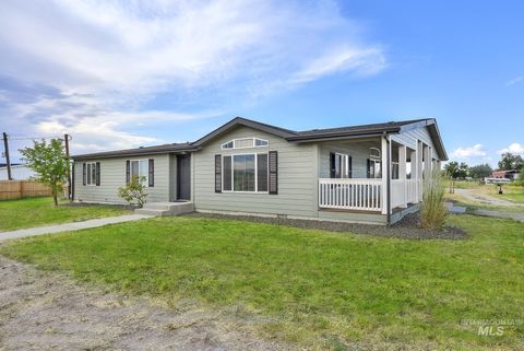 Photo of 3190 W Highway 52, Emmett, ID 83617 (MLS # 98954188)