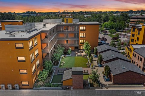 Photo of 611 S 8th Street #401, Boise, ID 83702 (MLS # 98967808)