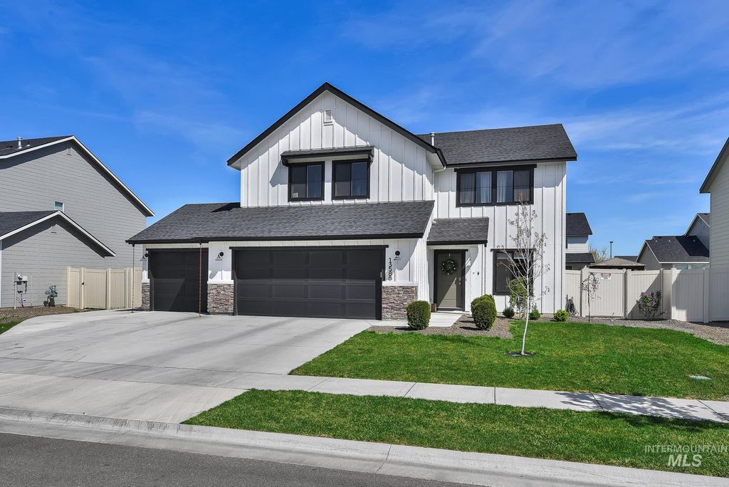 Photo of 13588 S Woodwind Ave, Nampa, ID 83651 (MLS # 98982405)