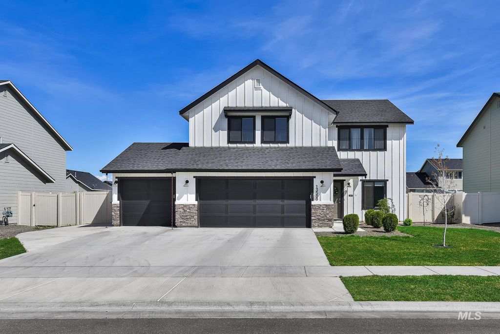 Photo of 13588 S Woodwind Ave, Nampa, ID 83651 (MLS # 98982405)