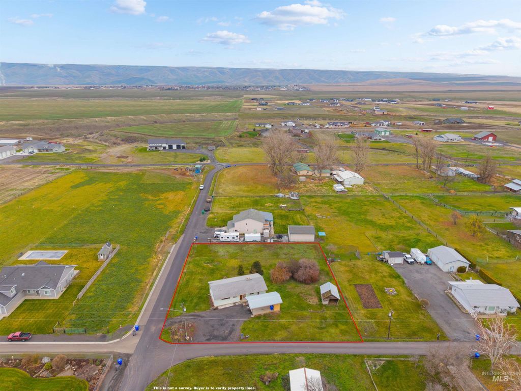 Photo of 2201 Cedar Avenue, Lewiston, ID 83501 (MLS # 98968815)