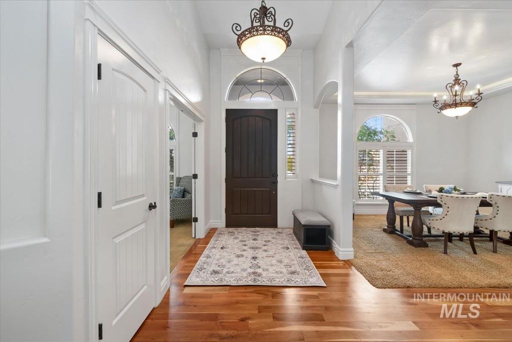 Photo of 3129 S Silvertip Ln, Meridian, ID 83642 (MLS # 98976866)