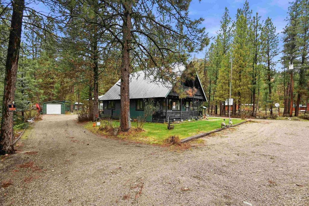 Photo of 10 Bransons Dr, Lowman, ID 83637 (MLS # 98982319)